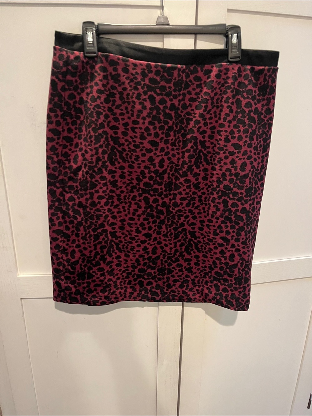 Talbots Black and Burgundy Leopard-Print Pencil Skirt